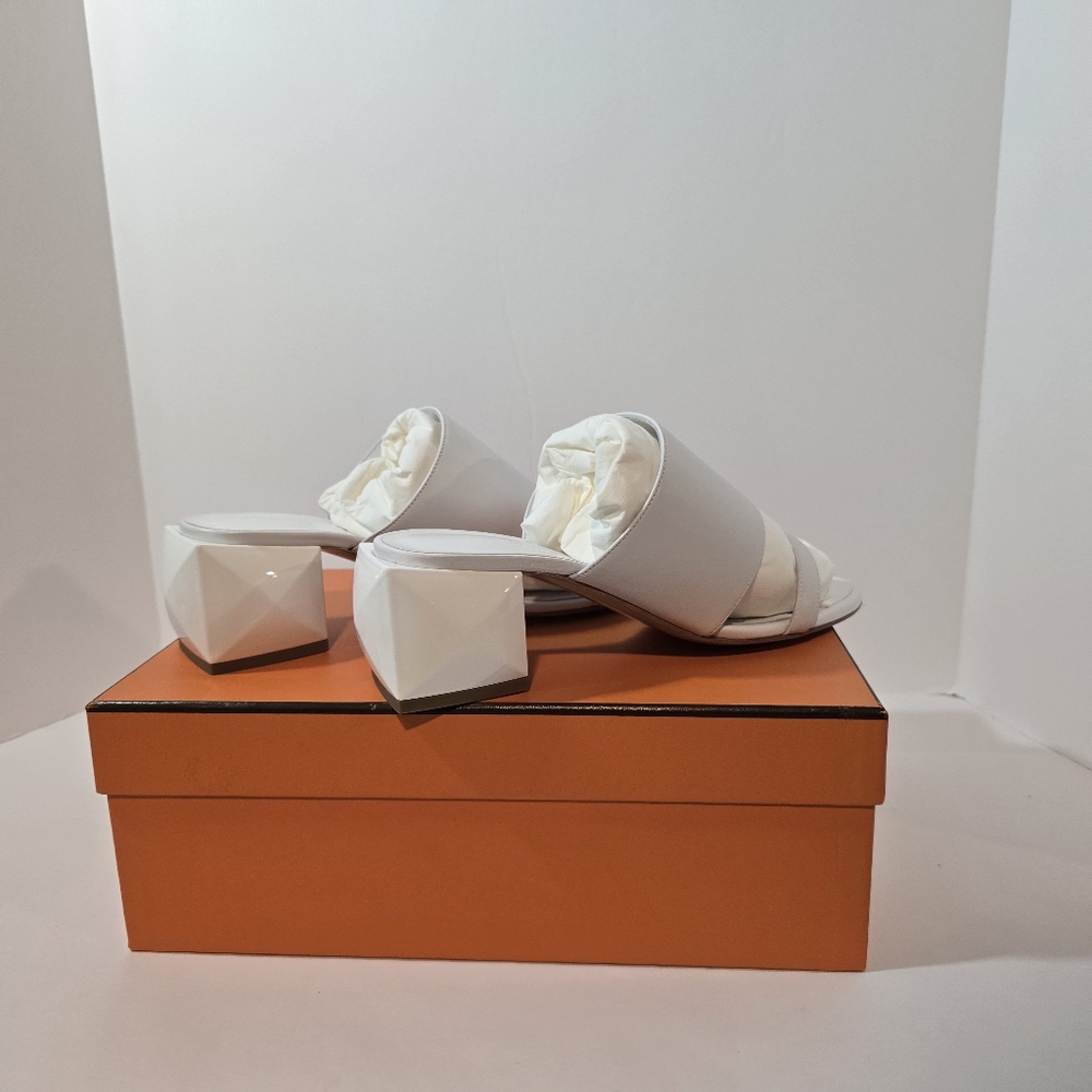 Hermès Cornelia Sandal - Picture 6 of 10
